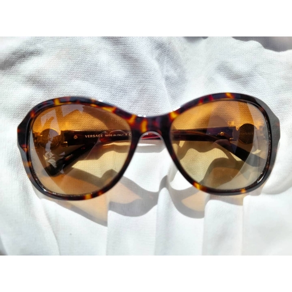 Vintage Versace Medusa Sunglasses Authentic - Picture 2 of 6